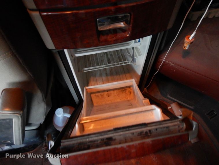 image for item DF8295 2010 International Lonestar  semi truck