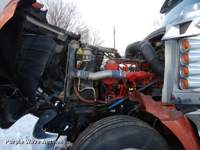 image for item DF8295 2010 International Lonestar  semi truck