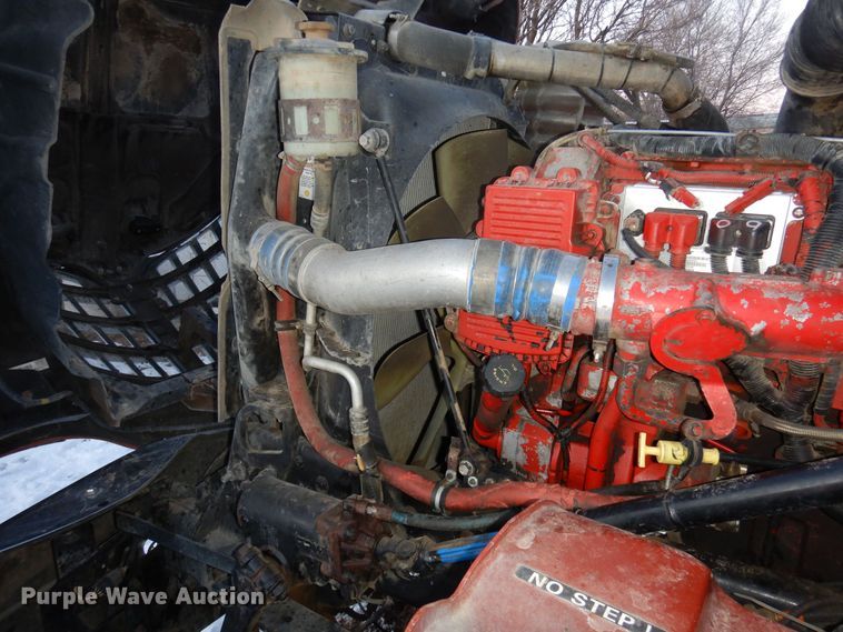 image for item DF8295 2010 International Lonestar  semi truck