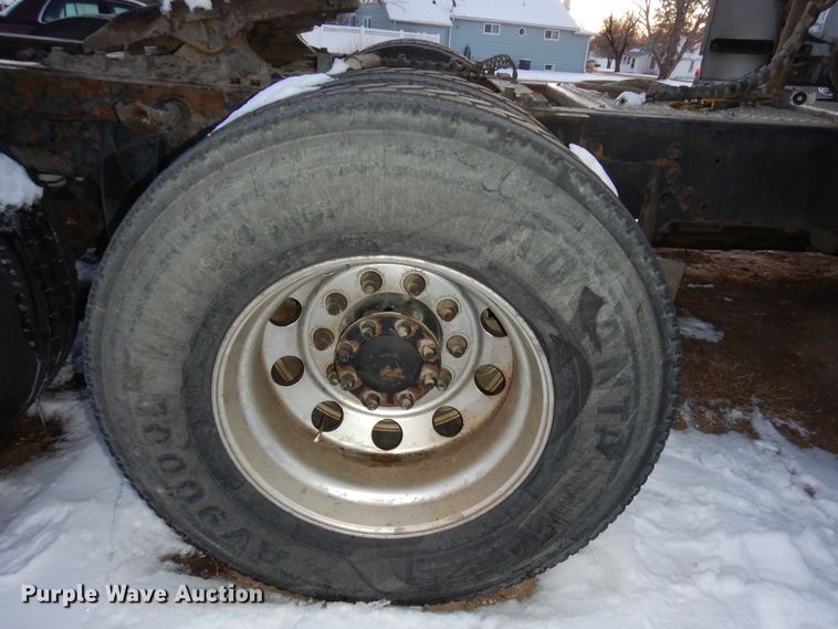 image for item DF8295 2010 International Lonestar  semi truck