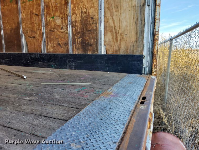 image for item DK6495 1984 Fruehauf Road Systems  dry van trailer