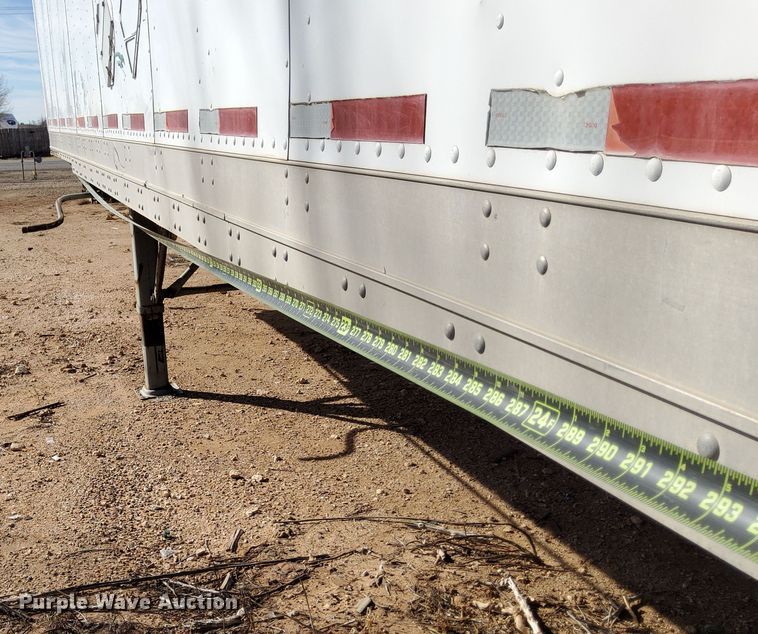 image for item DK6495 1984 Fruehauf Road Systems  dry van trailer