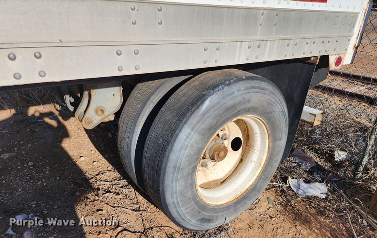 image for item DK6495 1984 Fruehauf Road Systems  dry van trailer