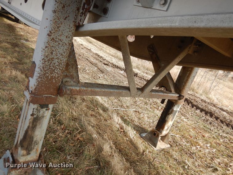 image for item DK7516 2007 Manac  flatbed trailer