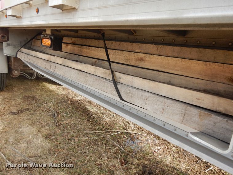 image for item DK7516 2007 Manac  flatbed trailer