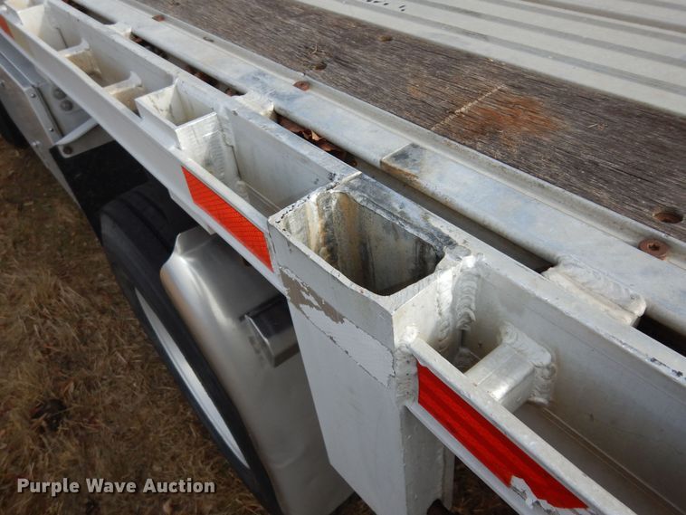 image for item DK7516 2007 Manac  flatbed trailer