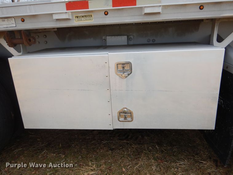 image for item DK7516 2007 Manac  flatbed trailer