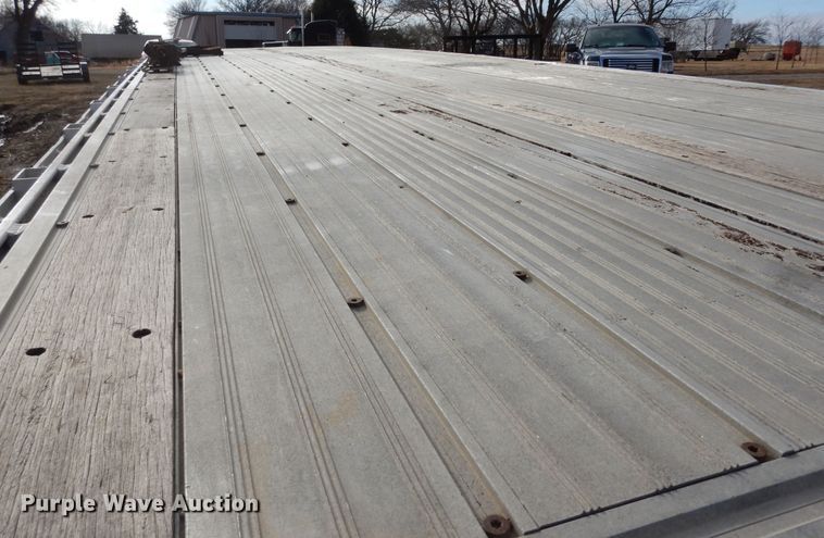 image for item DK7516 2007 Manac  flatbed trailer