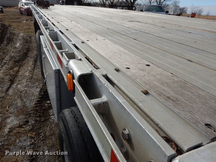 image for item DK7516 2007 Manac  flatbed trailer