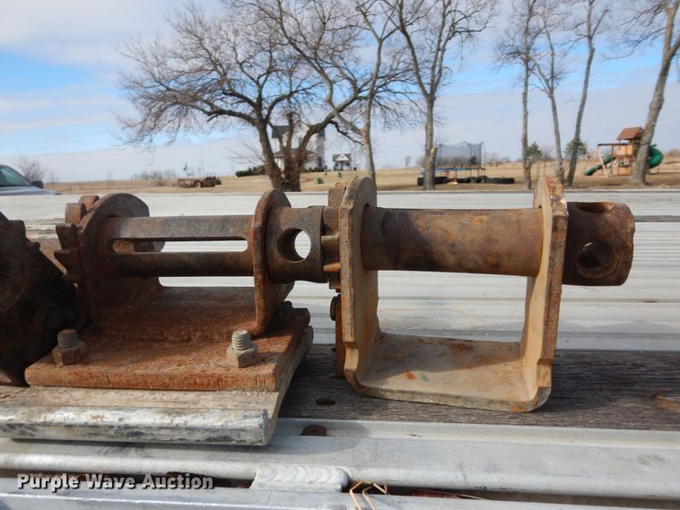 image for item DK7516 2007 Manac  flatbed trailer