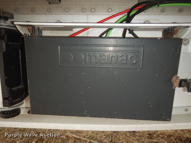 image for item DK7516 2007 Manac  flatbed trailer