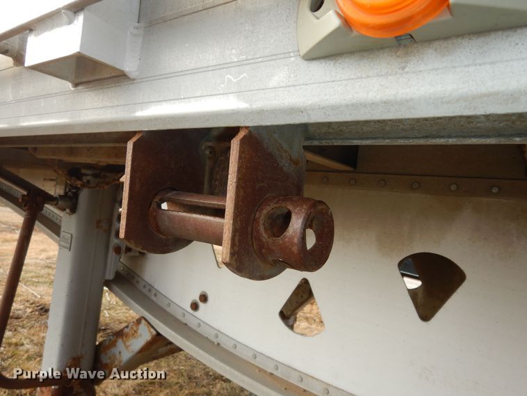 image for item DK7516 2007 Manac  flatbed trailer