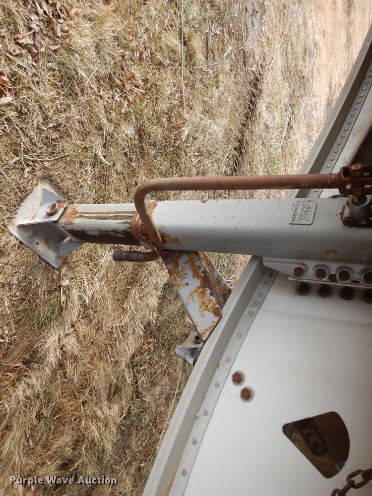 image for item DK7516 2007 Manac  flatbed trailer