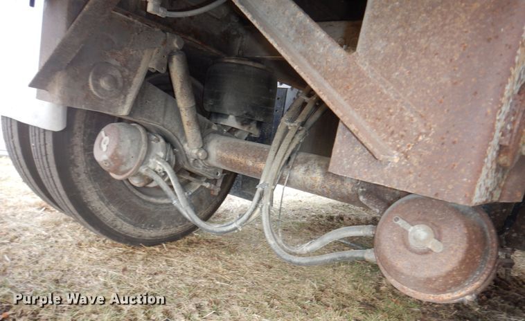 image for item DK7516 2007 Manac  flatbed trailer