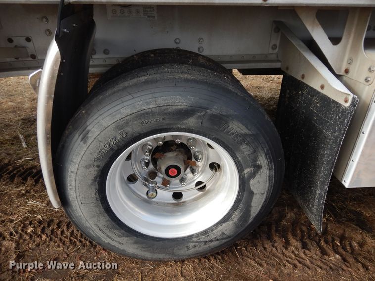 image for item DK7516 2007 Manac  flatbed trailer