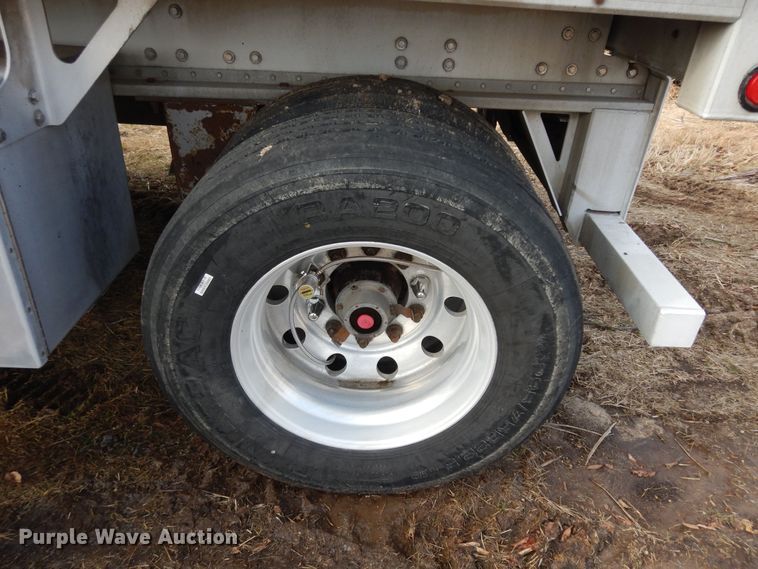 image for item DK7516 2007 Manac  flatbed trailer