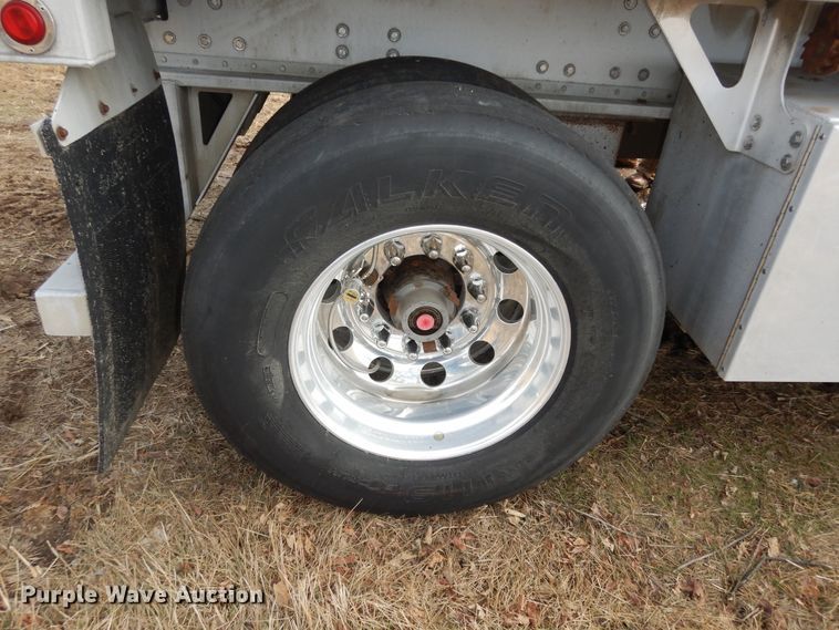 image for item DK7516 2007 Manac  flatbed trailer