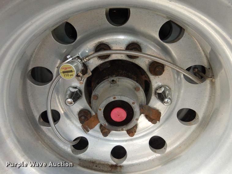 image for item DK7516 2007 Manac  flatbed trailer