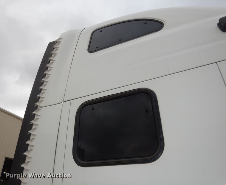 image for item DK7559 2007 Peterbilt 387  semi truck