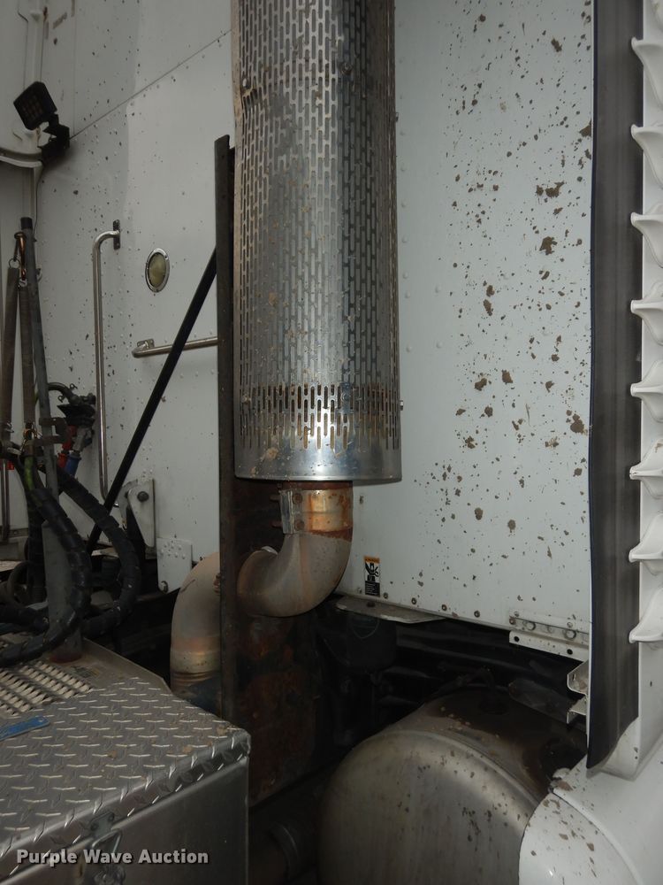 image for item DK7559 2007 Peterbilt 387  semi truck