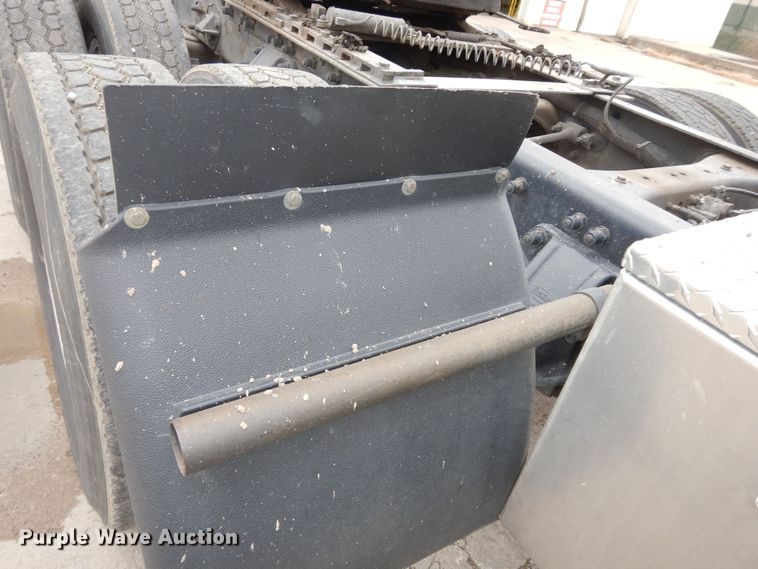 image for item DK7559 2007 Peterbilt 387  semi truck