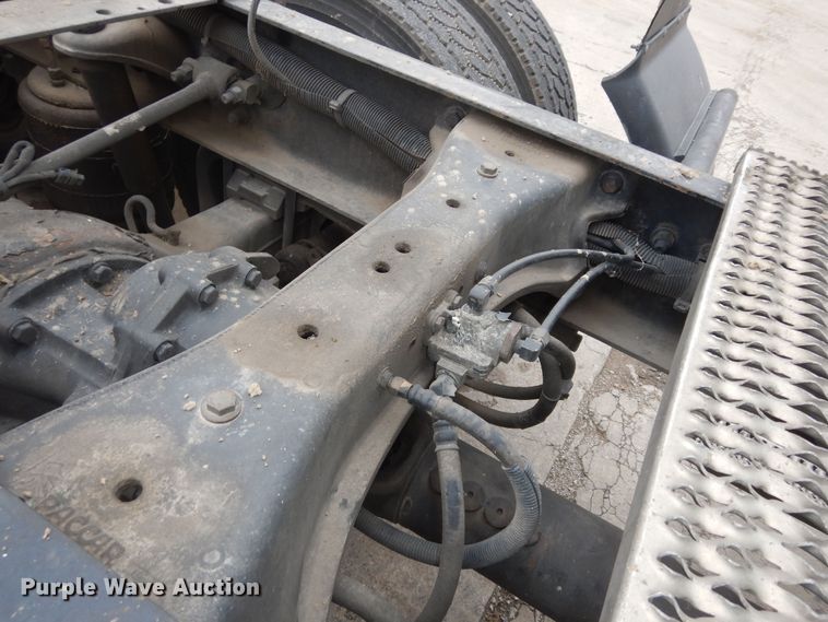 image for item DK7559 2007 Peterbilt 387  semi truck