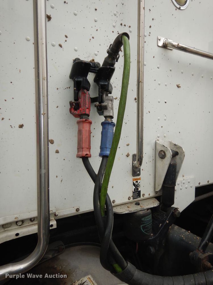 image for item DK7559 2007 Peterbilt 387  semi truck