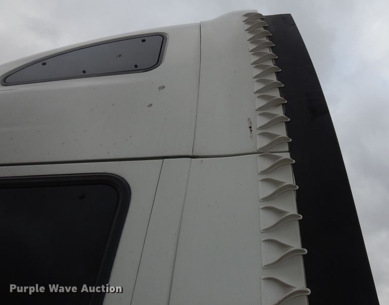 image for item DK7559 2007 Peterbilt 387  semi truck