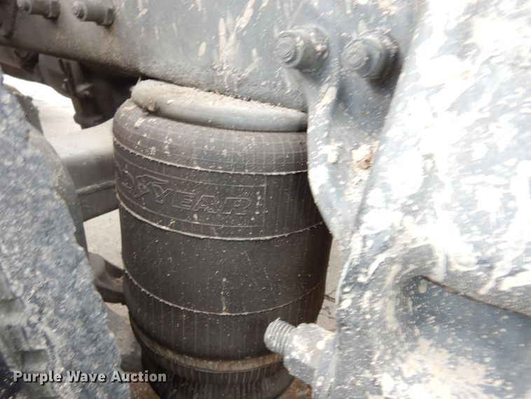 image for item DK7559 2007 Peterbilt 387  semi truck