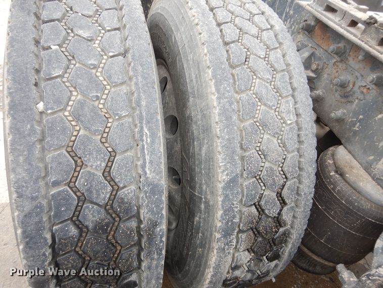 image for item DK7559 2007 Peterbilt 387  semi truck