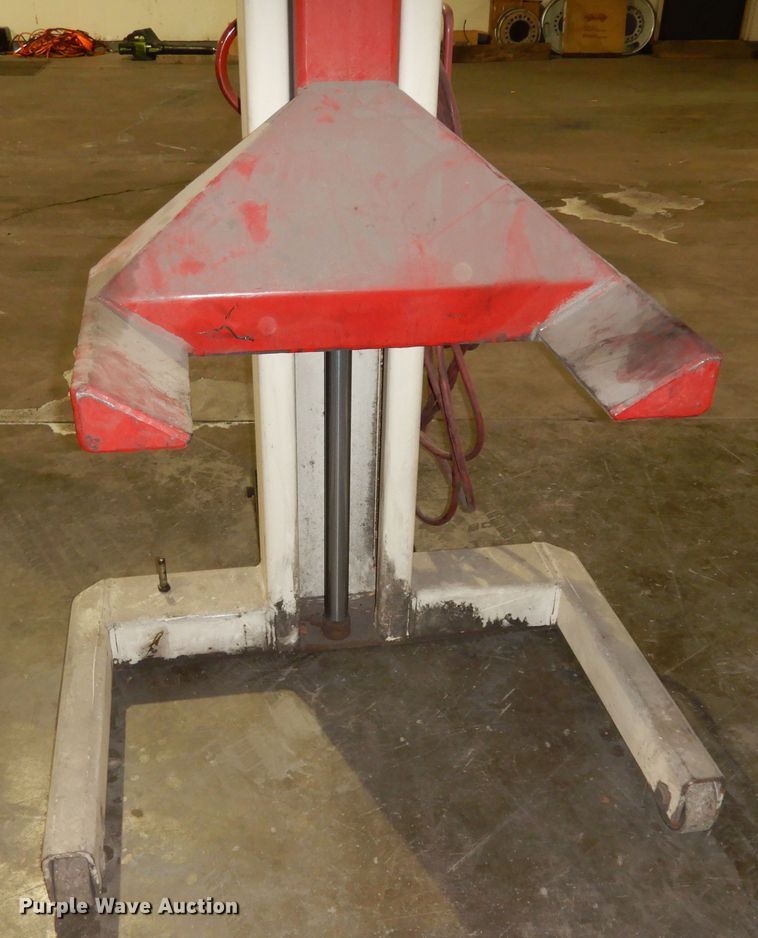 image for item DK7560 2003 Steril Koni ST1072  (4) Steril Koni ST1072 column lifts