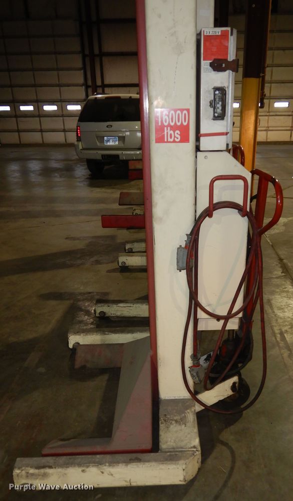 image for item DK7560 2003 Steril Koni ST1072  (4) Steril Koni ST1072 column lifts