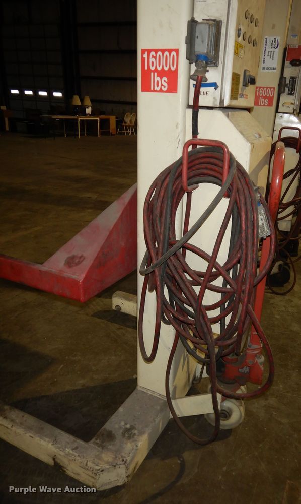 image for item DK7560 2003 Steril Koni ST1072  (4) Steril Koni ST1072 column lifts