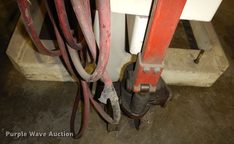 image for item DK7560 2003 Steril Koni ST1072  (4) Steril Koni ST1072 column lifts