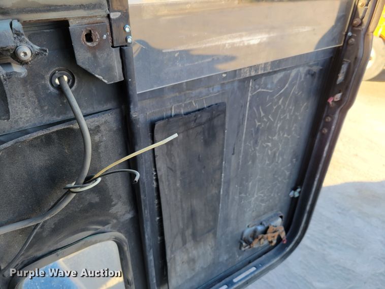 image for item DM8080 1993 Freightliner FLD120  semi truck