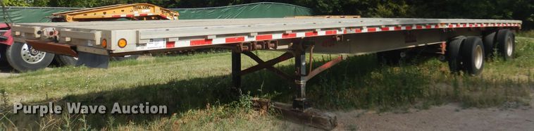 image for item DN0462 2001 Chaparral  flatbed trailer