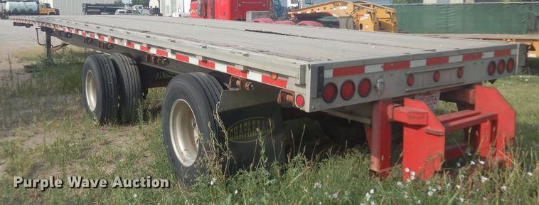 image for item DN0462 2001 Chaparral  flatbed trailer