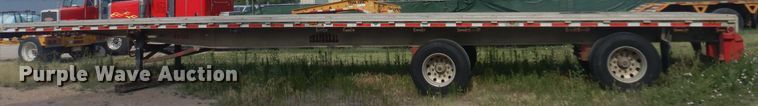 image for item DN0462 2001 Chaparral  flatbed trailer