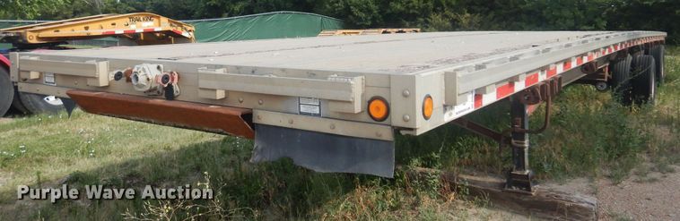 image for item DN0462 2001 Chaparral  flatbed trailer