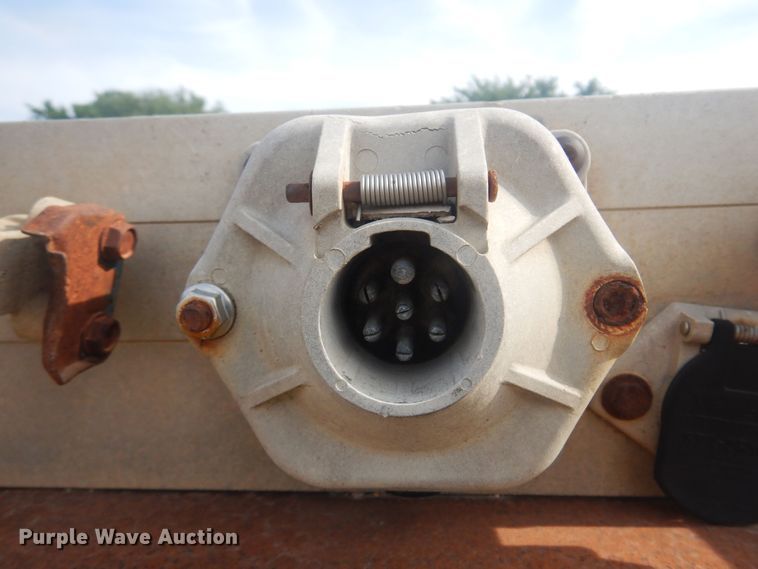 image for item DN0462 2001 Chaparral  flatbed trailer