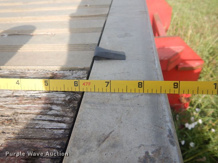 image for item DN0462 2001 Chaparral  flatbed trailer