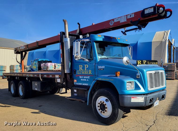 image for item DO3532 2004 Freightliner FL80 flatbed truck