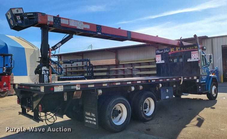 image for item DO3532 2004 Freightliner FL80 flatbed truck