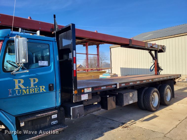 image for item DO3532 2004 Freightliner FL80 flatbed truck