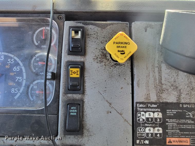 image for item DO3532 2004 Freightliner FL80 flatbed truck