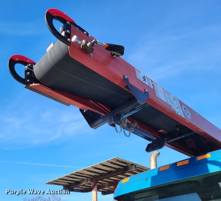 image for item DO3532 2004 Freightliner FL80 flatbed truck