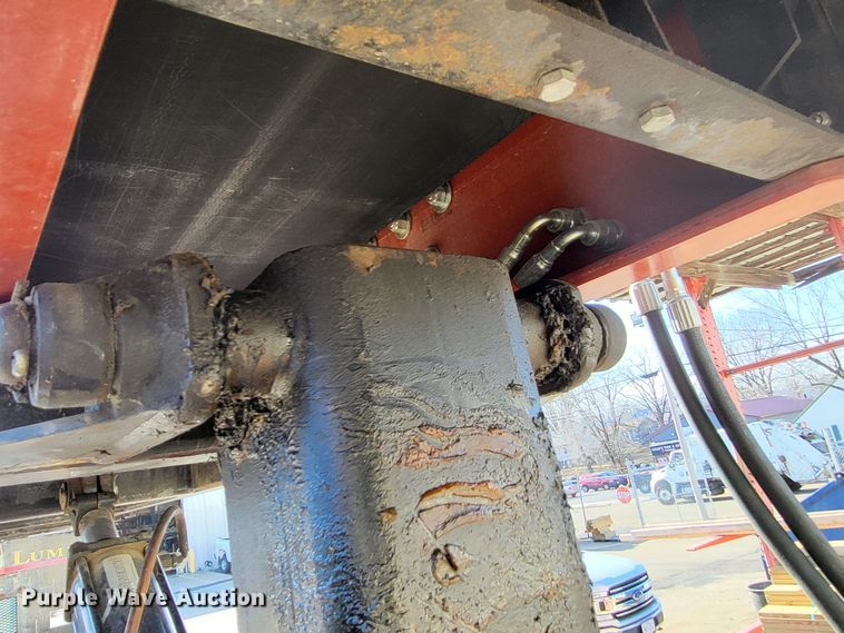 image for item DO3532 2004 Freightliner FL80 flatbed truck