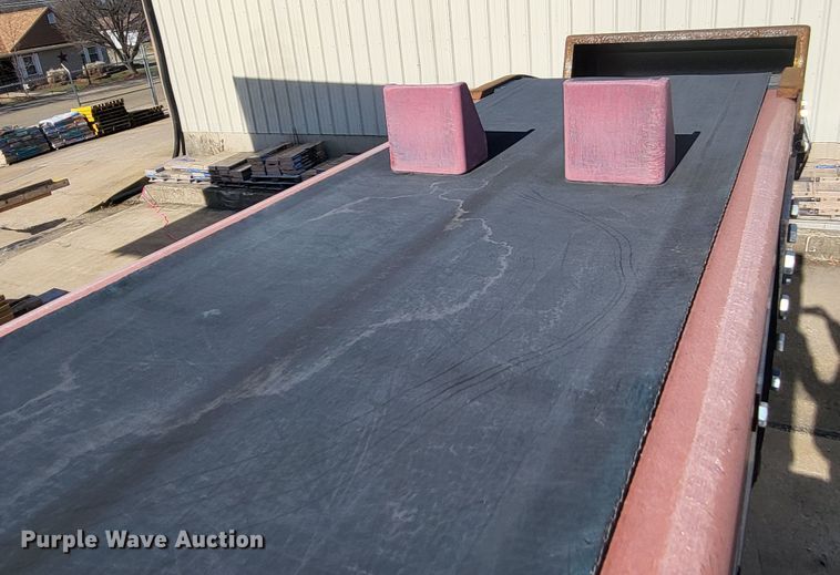 image for item DO3532 2004 Freightliner FL80 flatbed truck