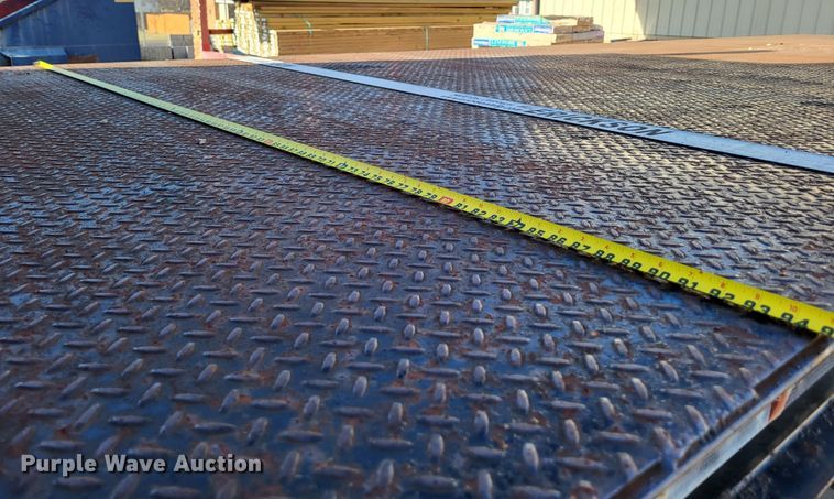 image for item DO3532 2004 Freightliner FL80 flatbed truck