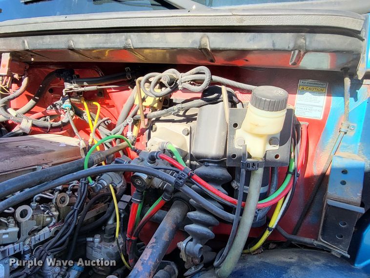 image for item DO3532 2004 Freightliner FL80 flatbed truck